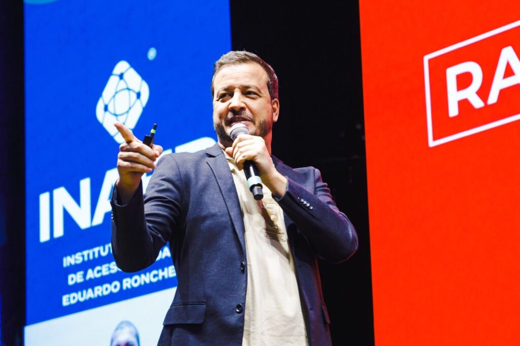 Rafael Cortez, palestrante e mestre de cerimônias